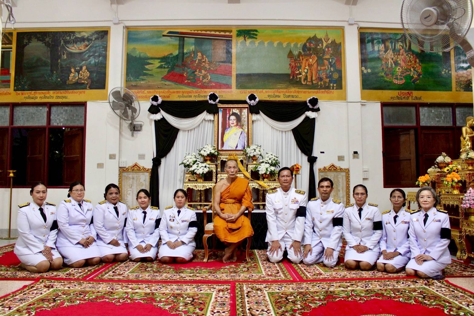 สำนักงานพัฒนาชุมชนอำเภอหนองแซง ร่วมพิธีบำเพ็ญกุศลสัตตมวาร เพื่อถวายเป็นพระราชกุศลแด่สมเด็จพระนางเจ้าสิริกิติ์ พระบรมราชินีนาถ พระบรมราชชนนี พันปีหลวง ในวาระครบ 7 วัน แห่งการสวรรคต