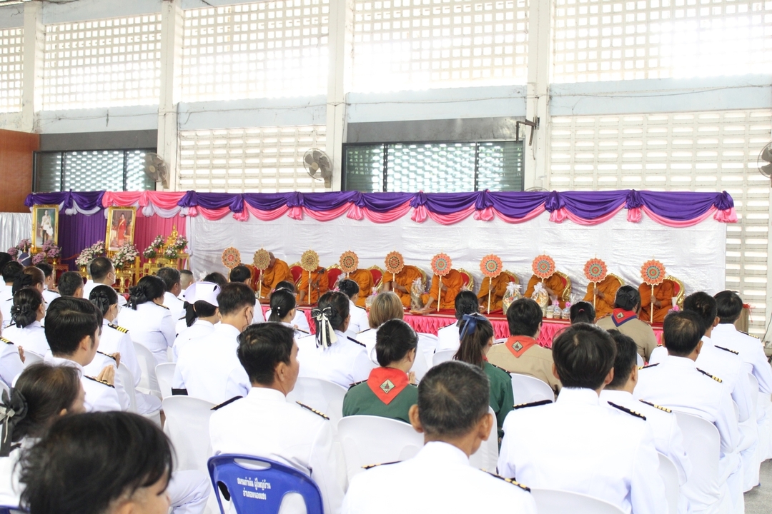 🌿🥭 สำนักงานพัฒนาชุมชนอำเภอหนองแซง ร่วมกิจกรรมเฉลิมพระเกียรติพระบาทสมเด็จพระมงกุฎเกล้าเจ้าอยู่หัวเนื่องในโอกาสวันคล้ายวันสวรรคตครบ 100 ปี 25 พฤศจิกายน 2568 และกิจกรรมเฉลิมพระเกียรติสมเด็จพระเจ้าภคินีเธอ เจ้าฟ้าเพชรรัตนราชสุดา สิริโสภาพัณณวดีเนื่องในโอกาสวันคล้ายวันประสูติครบ 100 ปี 24 พฤศจิกายน 2568🌿 🥭